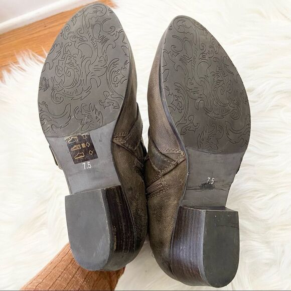 Steve Madden Ripleyy Leather Buckle Booties Size 7 1/2 - Picture 6 of 9